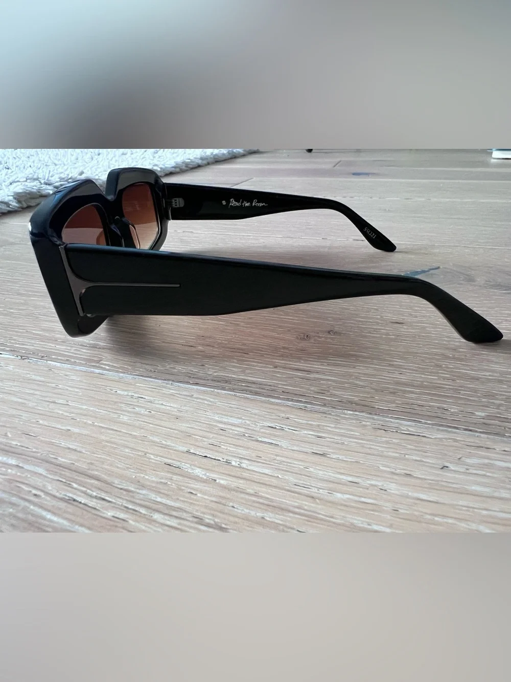 DEZI bold rectangular